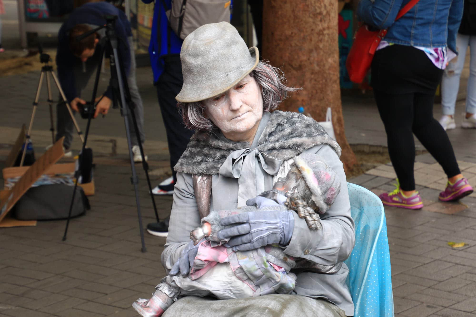 行為藝術家 /image/blog/4yvli.jpeg